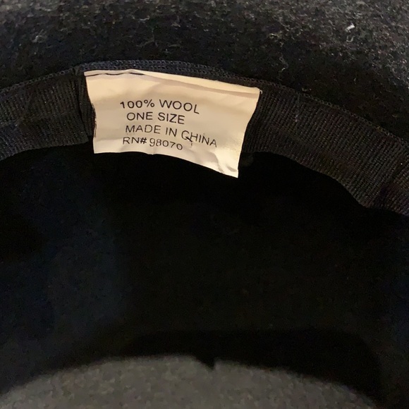 wool hat - Picture 5 of 7